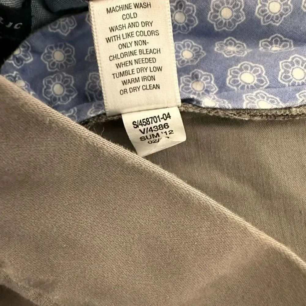Banana Republic Women's Gray Chino Shorts size 8